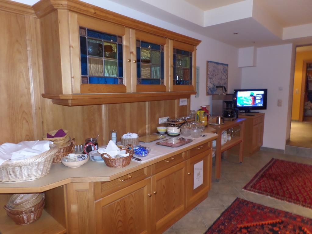 Landhaus Sonnenberg Sankt Anton am Arlberg Buitenkant foto