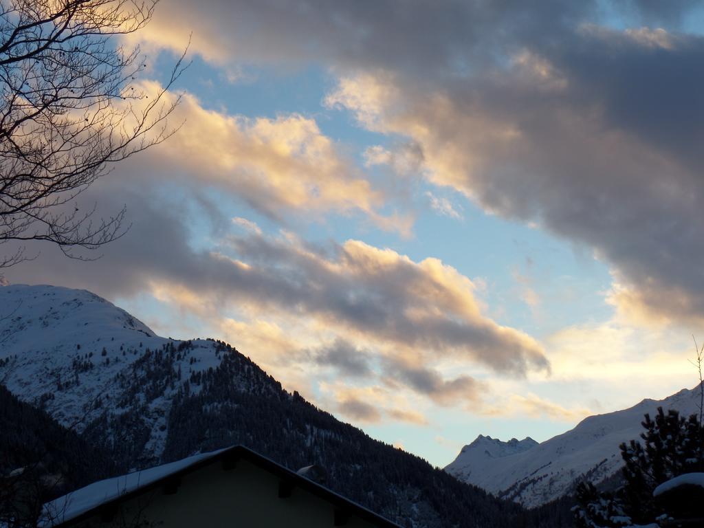Landhaus Sonnenberg Sankt Anton am Arlberg Kamer foto