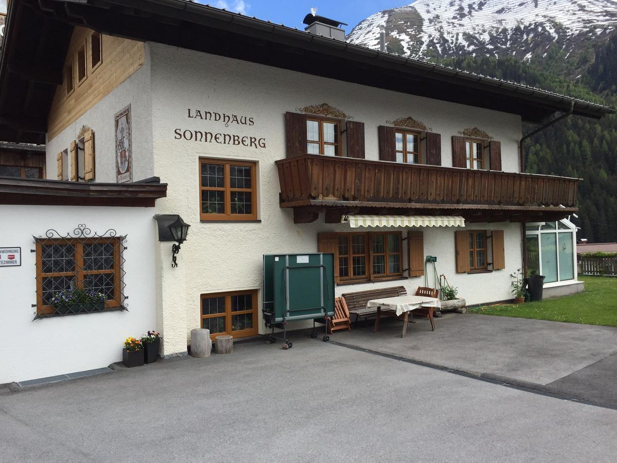 Landhaus Sonnenberg Sankt Anton am Arlberg Buitenkant foto