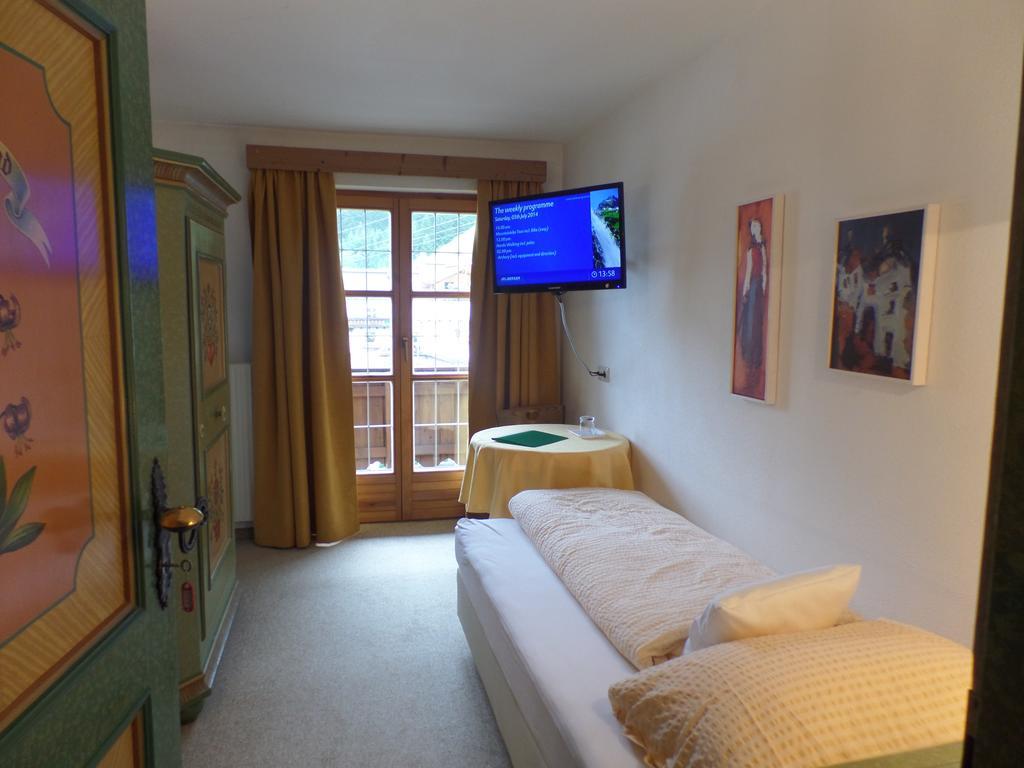 Landhaus Sonnenberg Sankt Anton am Arlberg Kamer foto